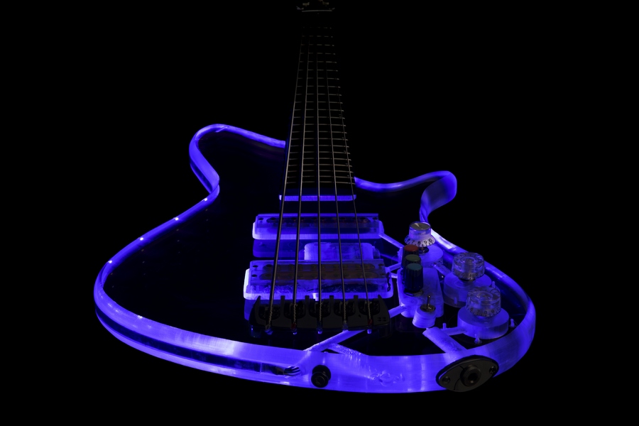 shank-instruments-liuteria-milano-plexibass-basso-elettrico-custom-plexiglass-acrilico-led-dario-jacuzzi-the-kolors-8