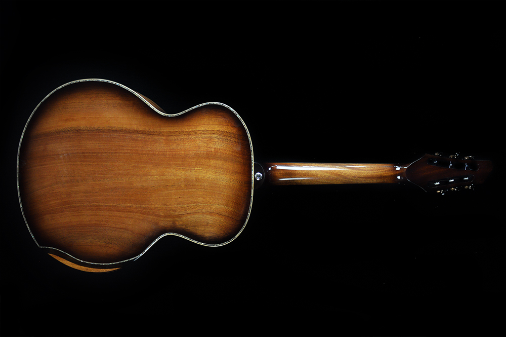 shank-instruments-chitarra-archtop-jazz-corde-nylon-cedro-massello-carvatura-a-mano-liuteria-jumbo-emanuele-d'alò