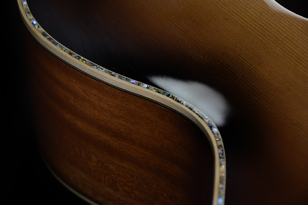 shank-instruments-nylon-strings-archtop-guitar-luthier-Emanuele-D'Alò-acoustic-arm-rest-bevel-milano-abalone-binding