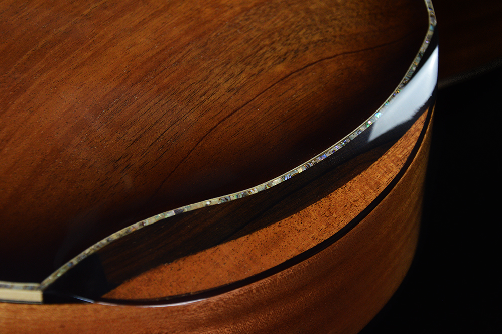 shank-instruments-nylon-strings-archtop-guitar-luthier-Emanuele-D'Alò-acoustic-arm-rest-bevel-milano-liuteria
