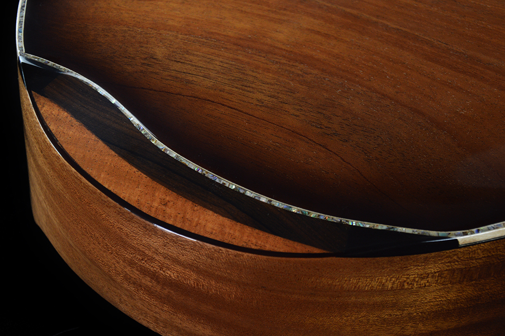 shank-instruments-nylon-strings-archtop-guitar-luthier-Emanuele-D'Alò-acoustic-arm-rest-bevel-milano