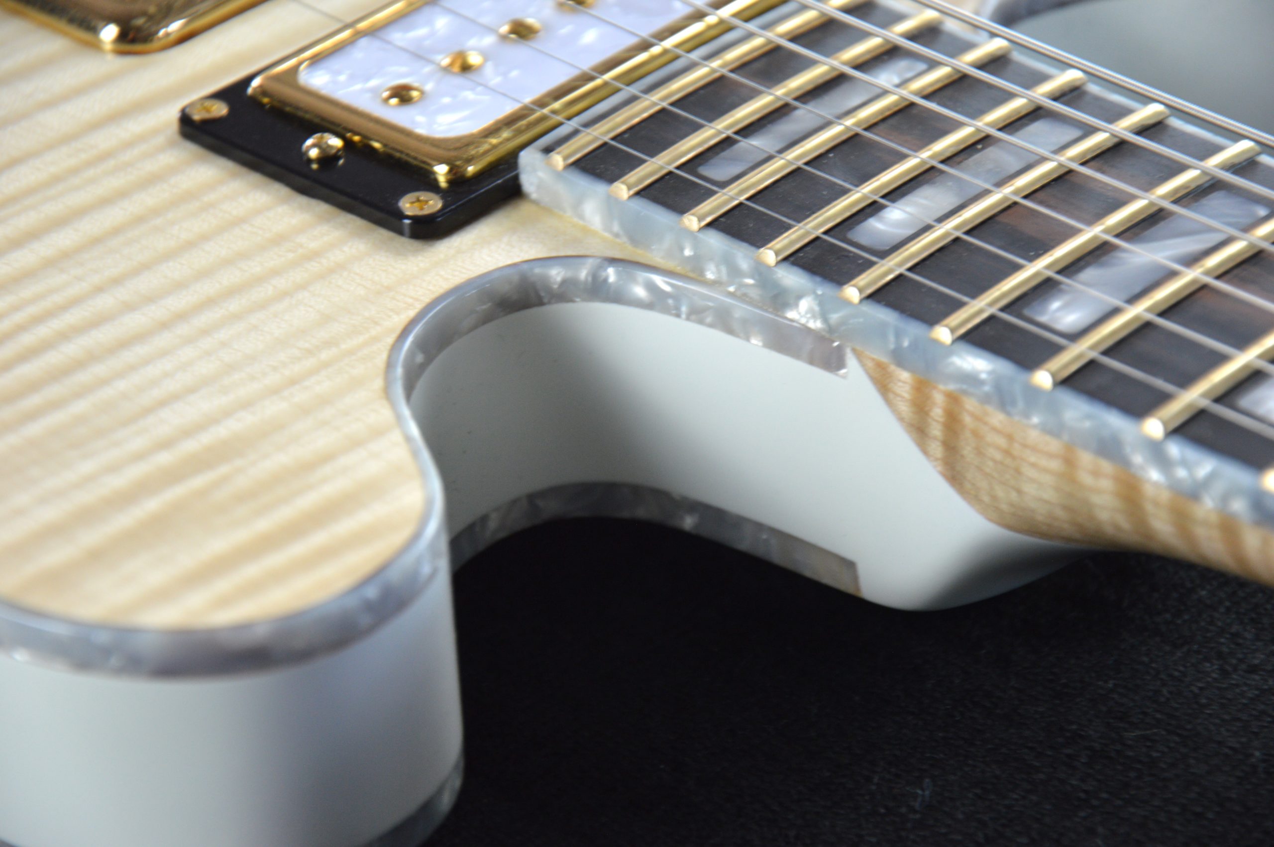 shank-instruments-milano-gibson-339-style-guitar-replica-luthiery-swamp-ash