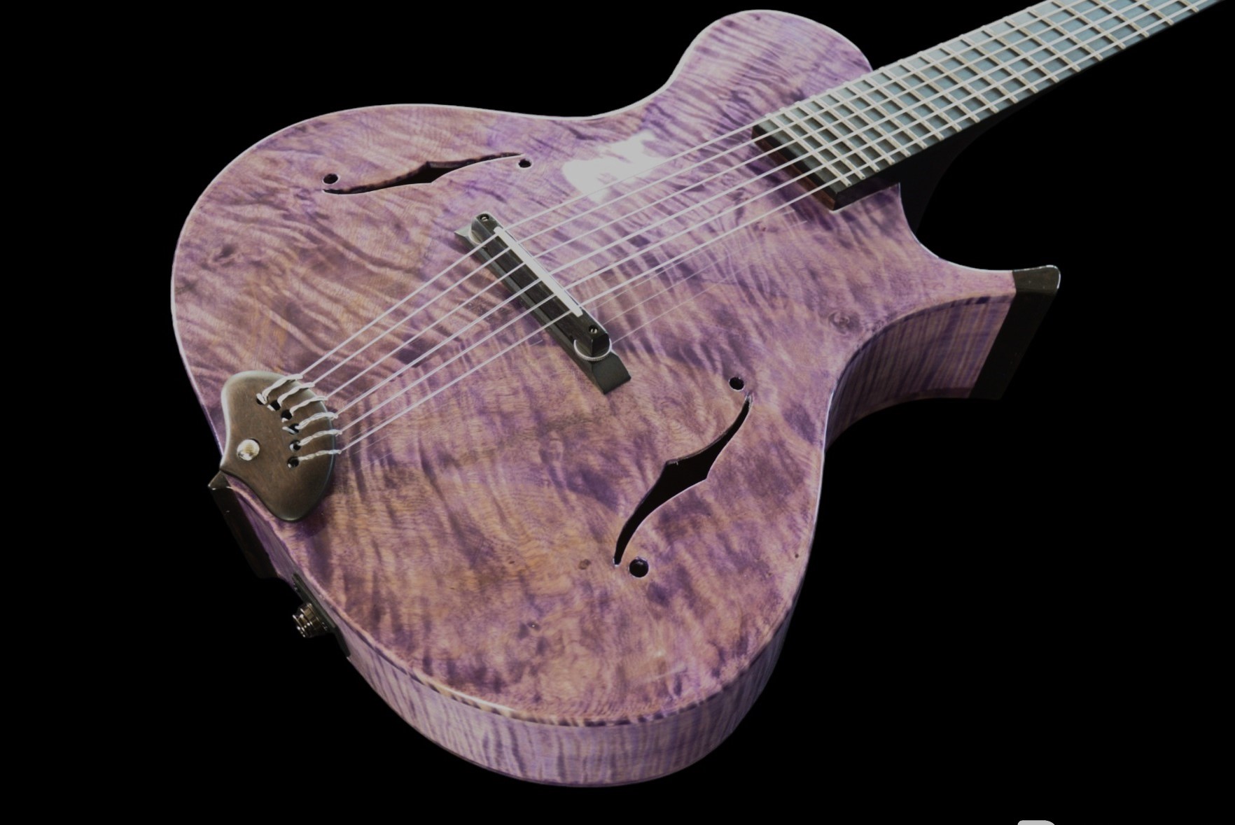shank-instruments-milano-chitarra-archtop-liuteria-corde-nylon-vendita-legno-massello
