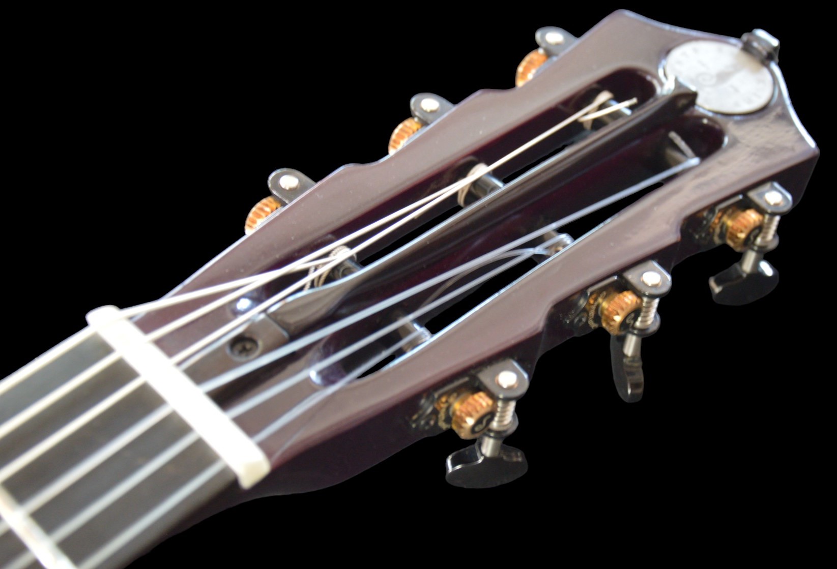 shank-instruments-milano-chitarra-archtop-liuteria-corde-nylon-vendita-paletta-design