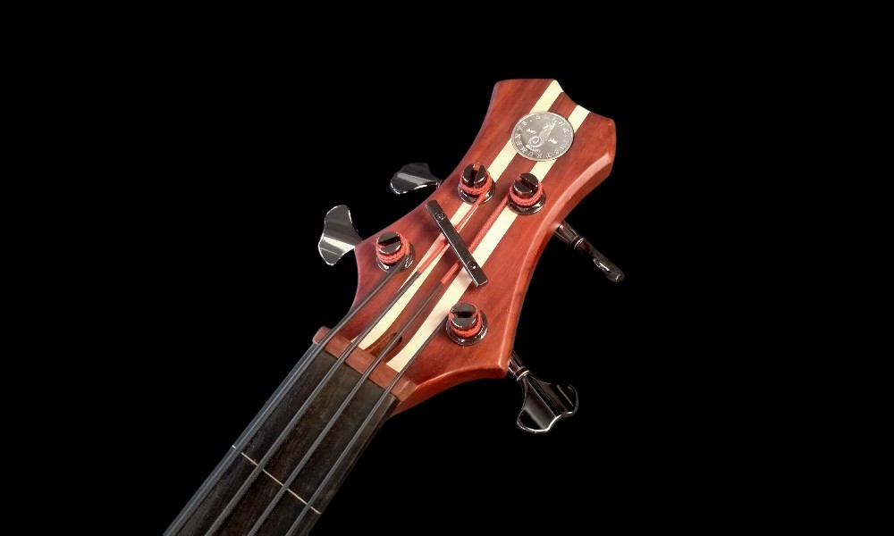 shank-instruments-milano-basso-elettrico-fretless-liuteria-vendita-legno-tasso-padouk
