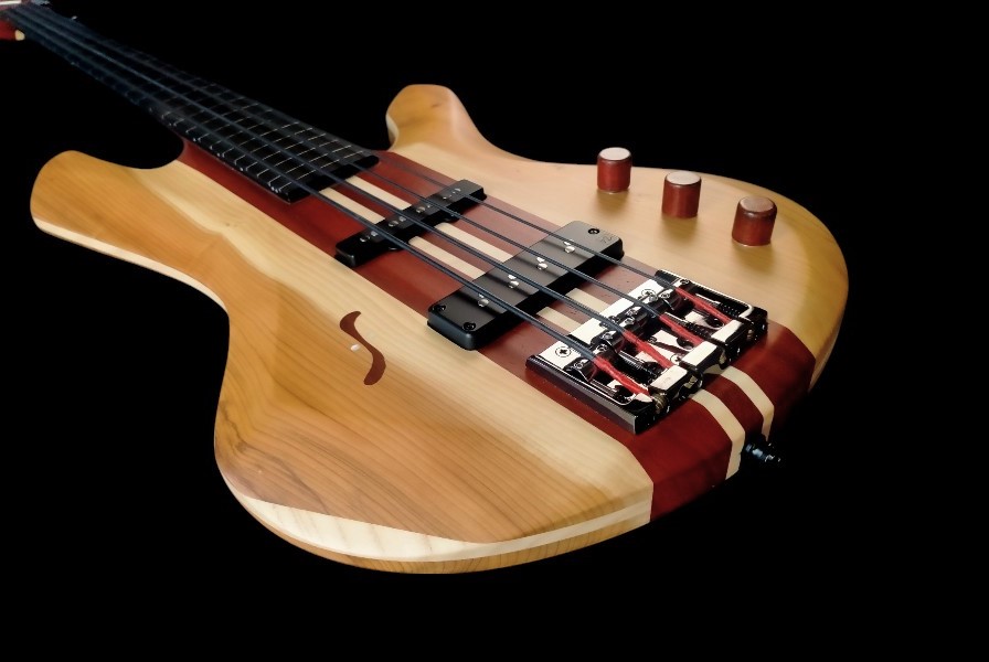 shank-instruments-milano-basso-elettrico-fretless-liuteria-vendita-padouk-tasso