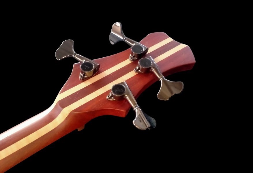 shank-instruments-milano-basso-elettrico-fretless-liuteria-vendita-paletta-laminata-acero-padouk